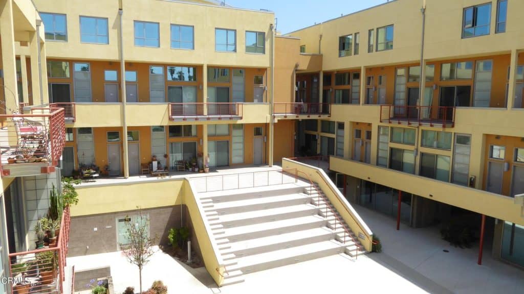 175 S Ventura Ave (2)